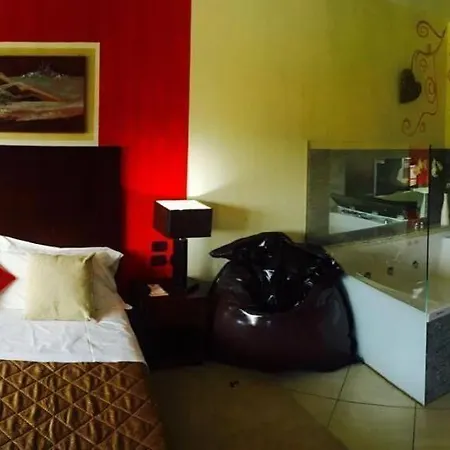 Ninfa 3* 阿维里亚那